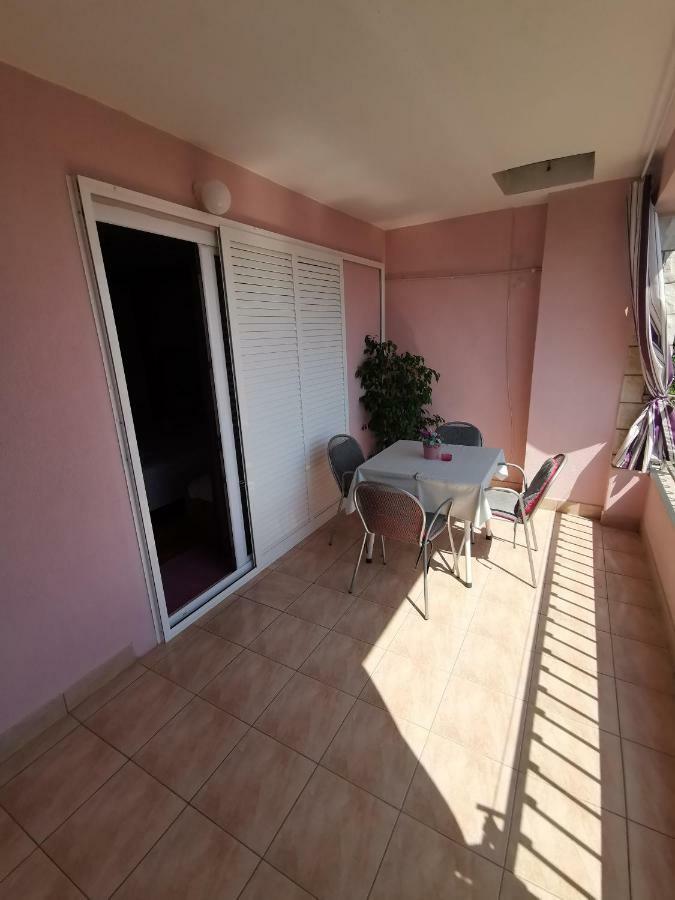 Apartments Moso Tučepi エクステリア 写真